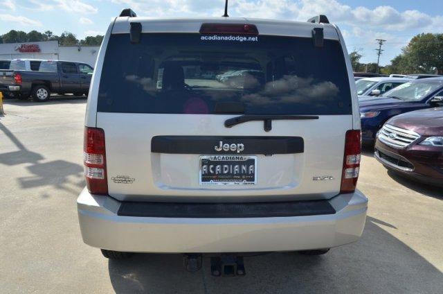 Jeep Liberty 2008 photo 3