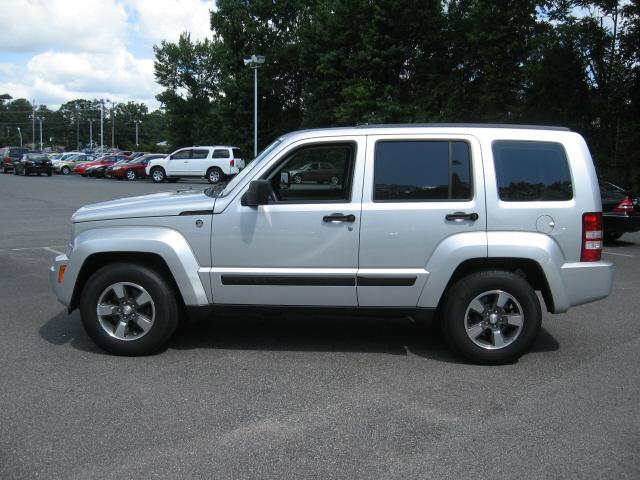 Jeep Liberty 2008 photo 1