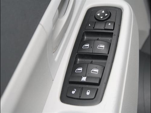 Jeep Liberty 2008 photo 2