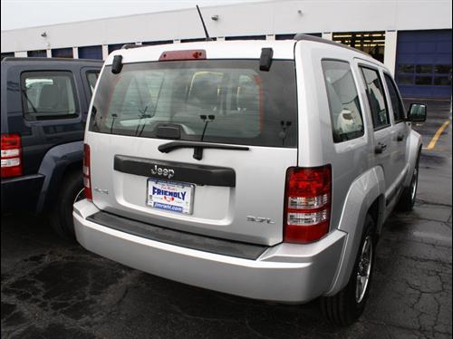 Jeep Liberty 2008 photo 3
