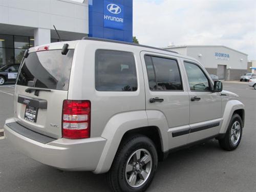 Jeep Liberty 2008 photo 4