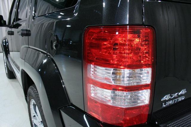 Jeep Liberty 2008 photo 1