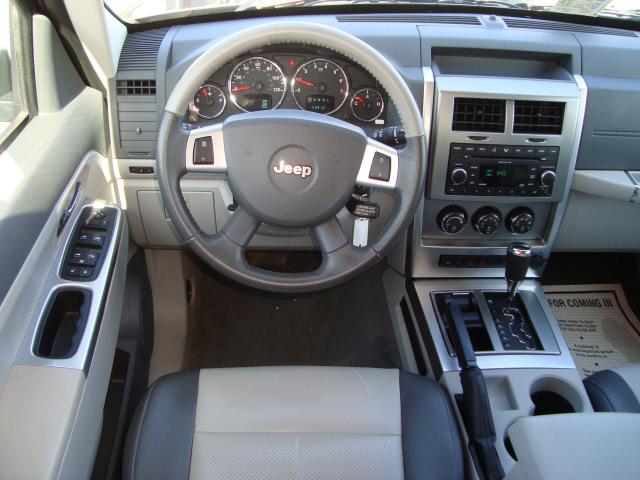 Jeep Liberty 2008 photo 3