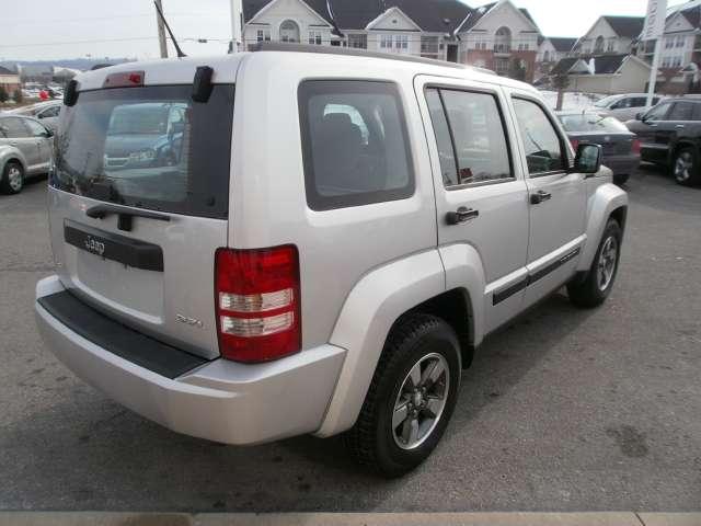 Jeep Liberty 2008 photo 1