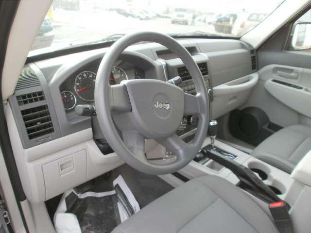 Jeep Liberty 2008 photo 4