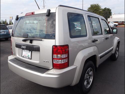 Jeep Liberty 2008 photo 1