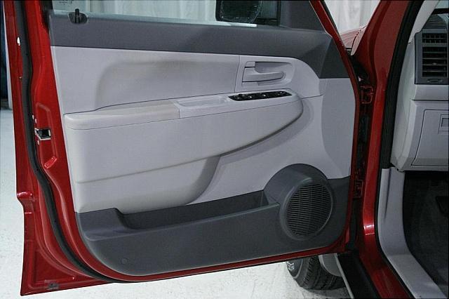 Jeep Liberty 2008 photo 4