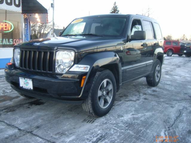Jeep Liberty 2008 photo 2