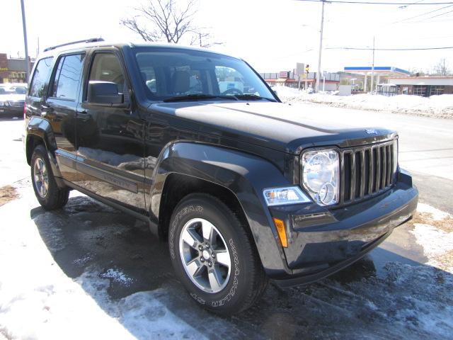 Jeep Liberty 2008 photo 2