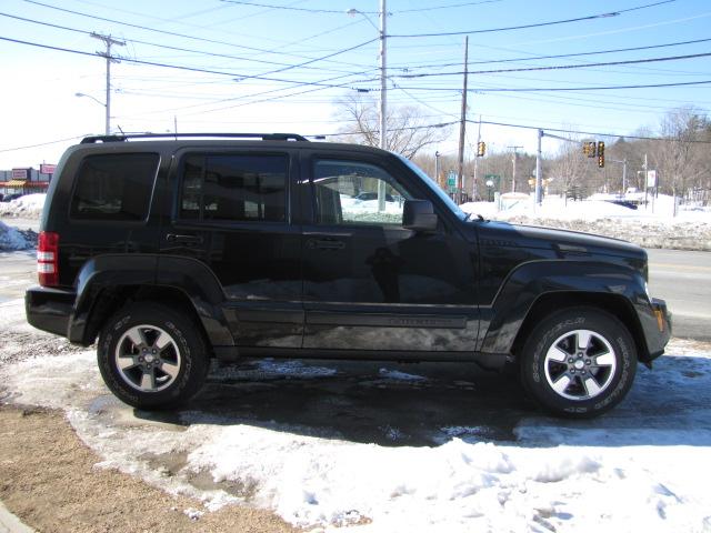 Jeep Liberty 2008 photo 3