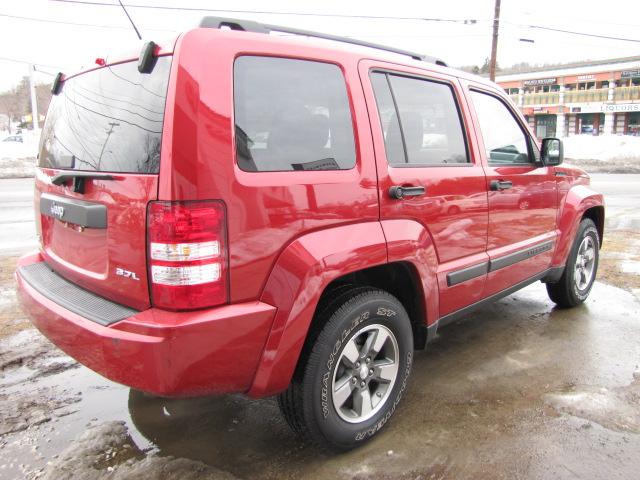 Jeep Liberty 2008 photo 3