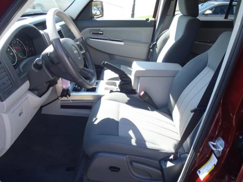Jeep Liberty 2008 photo 3