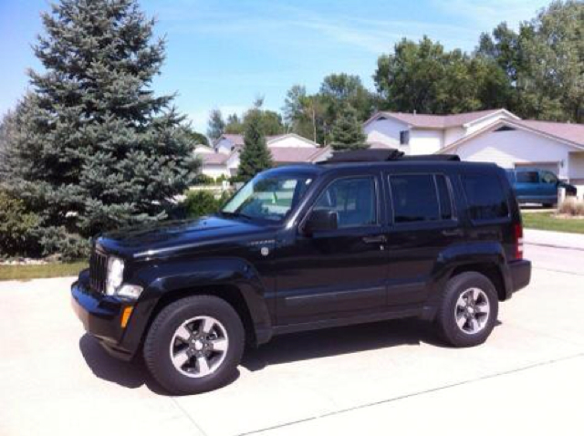 Jeep Liberty Extended Cab V8 LT W/1lt SUV