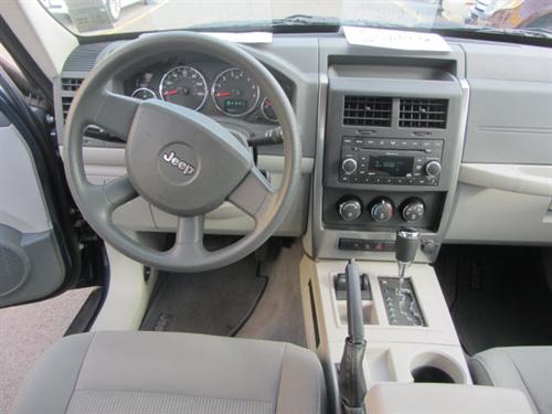 Jeep Liberty 2008 photo 1
