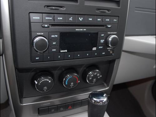 Jeep Liberty 2008 photo 2