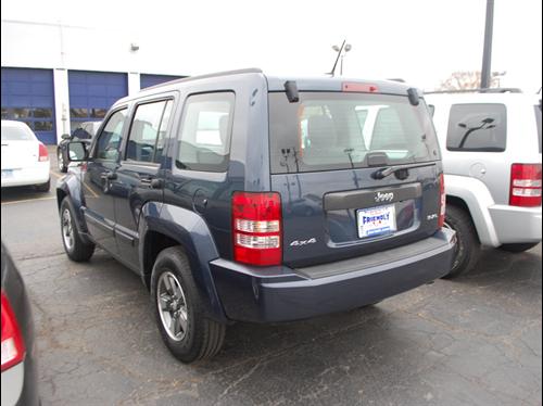 Jeep Liberty 2008 photo 3