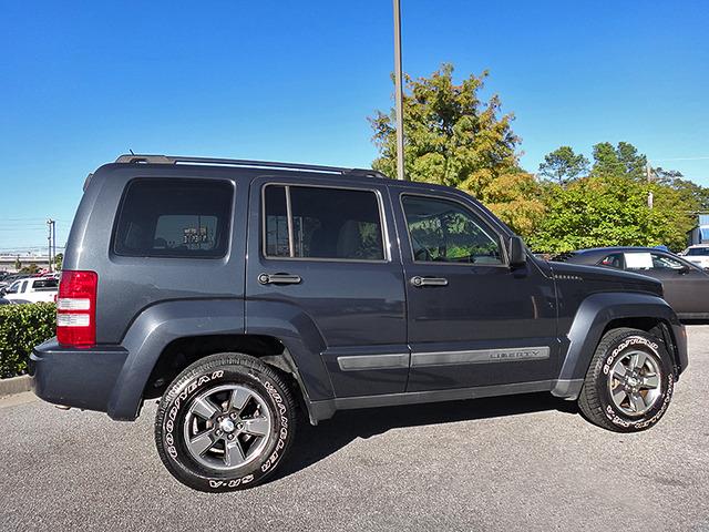 Jeep Liberty 2008 photo 1