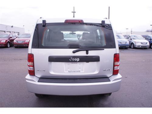 Jeep Liberty 2008 photo 2