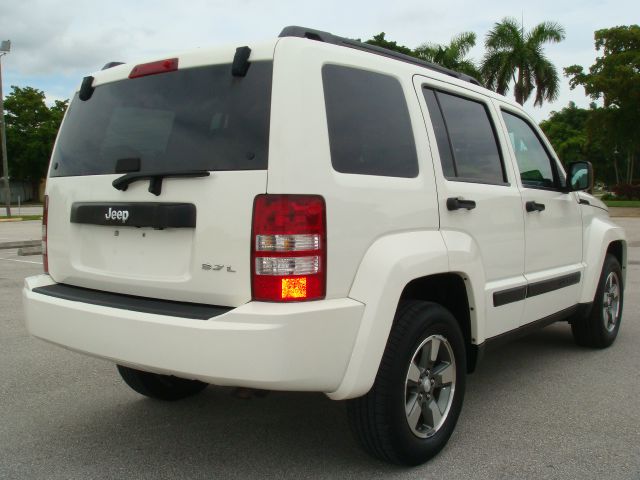 Jeep Liberty 2008 photo 1