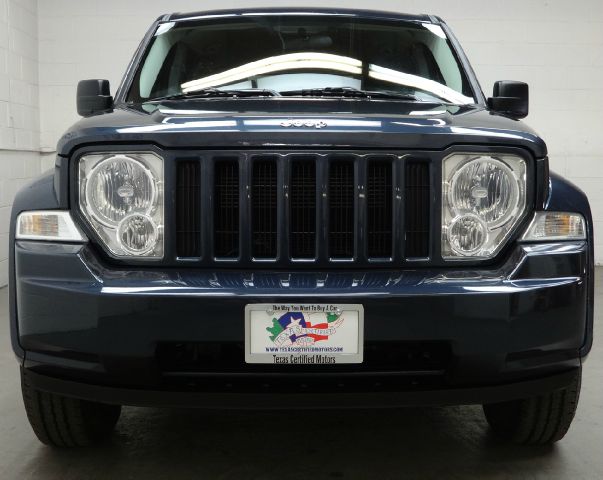 Jeep Liberty 2008 photo 2
