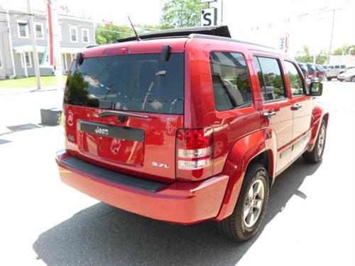 Jeep Liberty 2008 photo 2