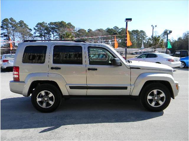 Jeep Liberty 2008 photo 3