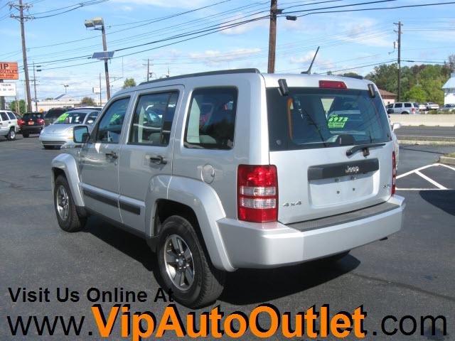 Jeep Liberty 2008 photo 2