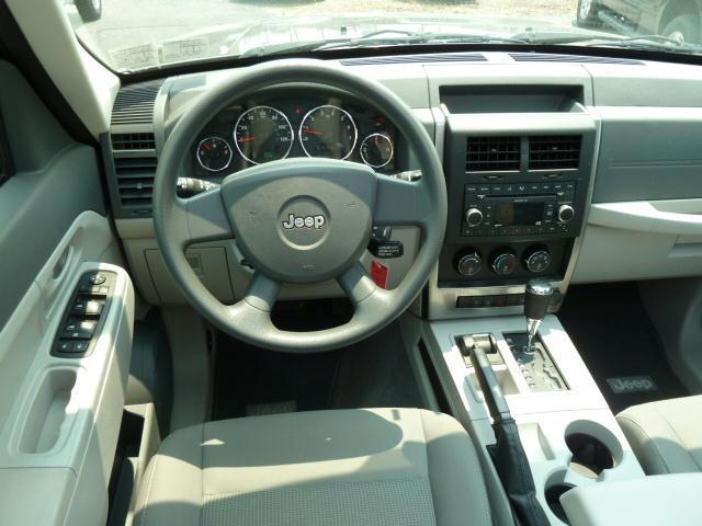 Jeep Liberty 2008 photo 4