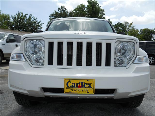 Jeep Liberty 2008 photo 2