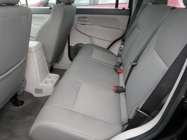 Jeep Liberty 2008 photo 4