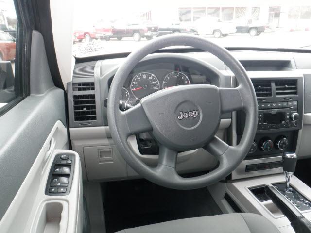 Jeep Liberty 2008 photo 5