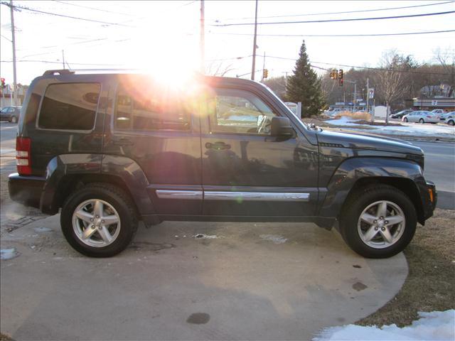 Jeep Liberty 2008 photo 2