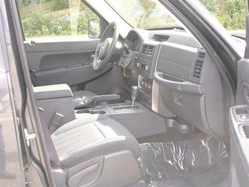 Jeep Liberty 2008 photo 4