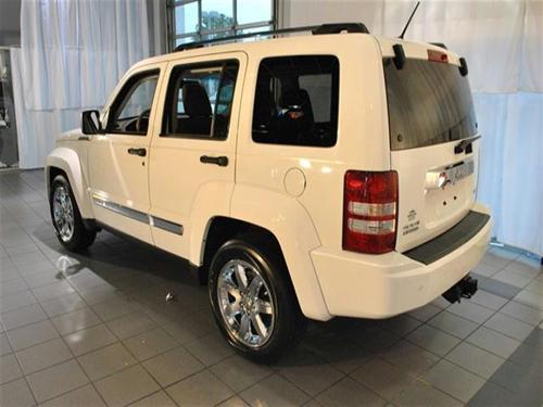 Jeep Liberty 2008 photo 2