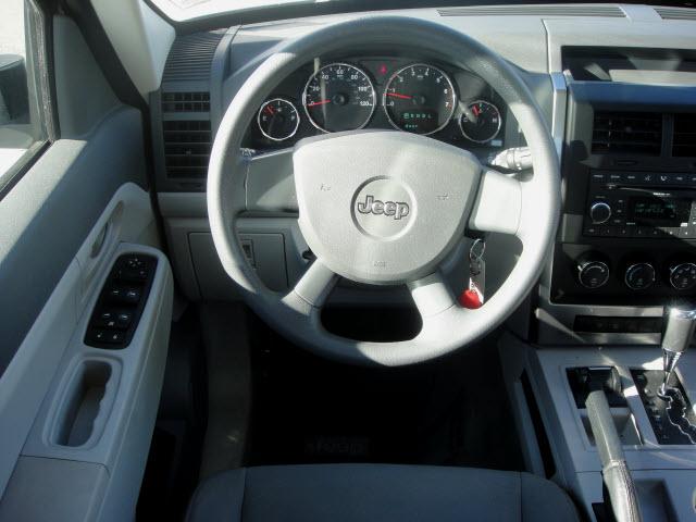 Jeep Liberty 2008 photo 5