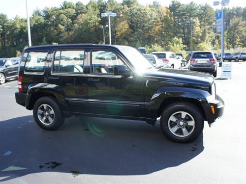 Jeep Liberty 2008 photo 3