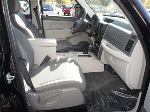 Jeep Liberty 2008 photo 4