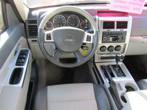 Jeep Liberty 2008 photo 4