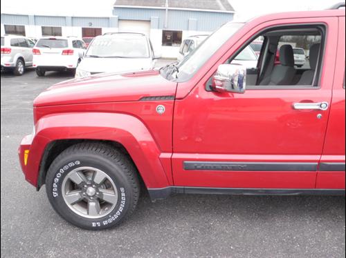 Jeep Liberty 2008 photo 2