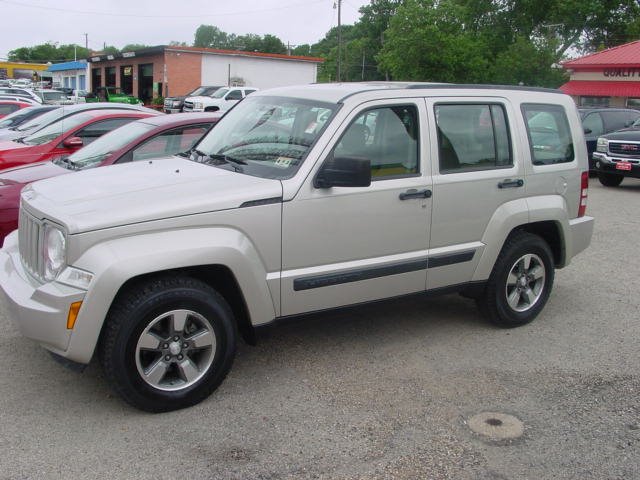 Jeep Liberty 2008 photo 2