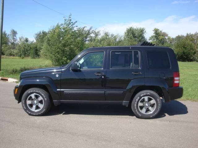 Jeep Liberty 2008 photo 2