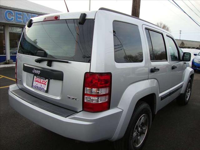 Jeep Liberty 2008 photo 2