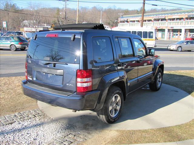 Jeep Liberty 2008 photo 4