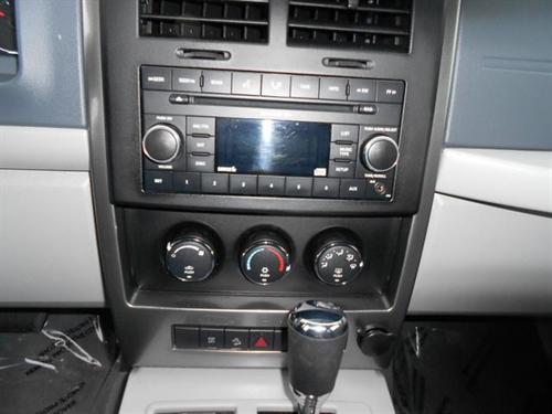 Jeep Liberty 2008 photo 4
