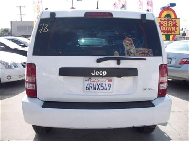 Jeep Liberty 2008 photo 3
