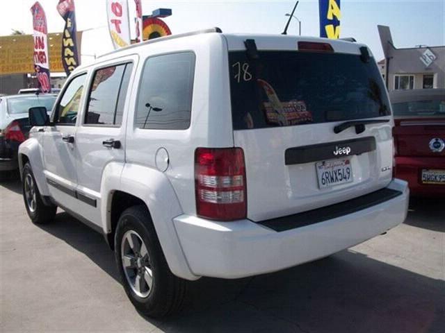 Jeep Liberty 2008 photo 4
