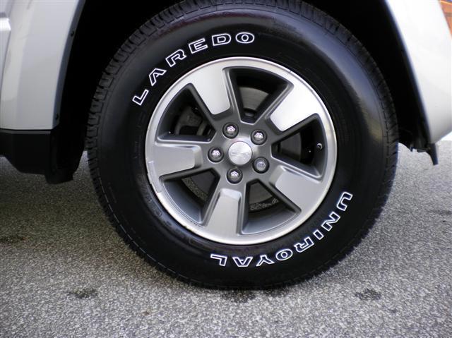 Jeep Liberty 2008 photo 4