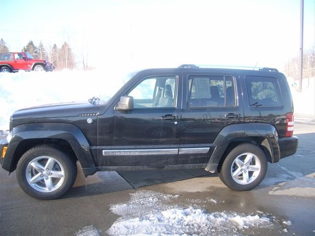 Jeep Liberty 2008 photo 2