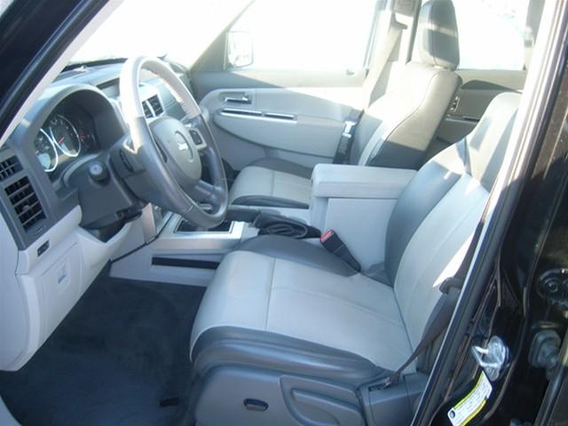 Jeep Liberty 2008 photo 4
