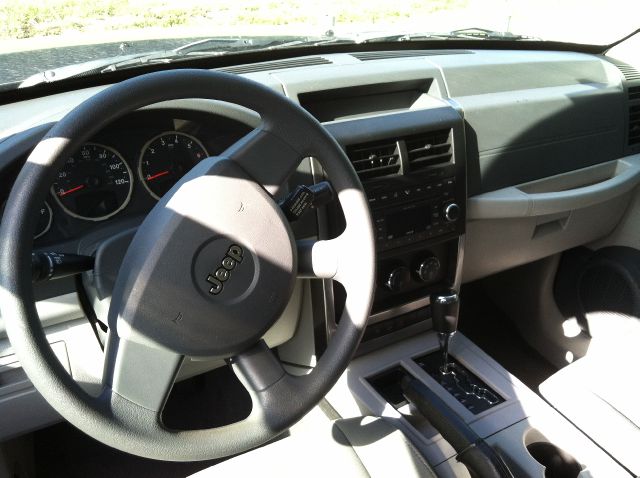 Jeep Liberty 2008 photo 1